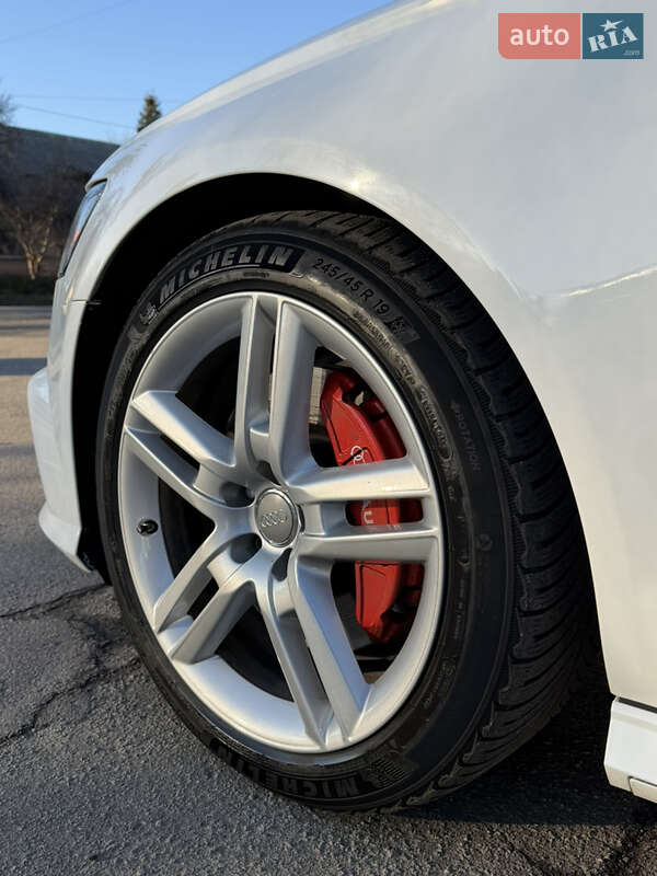 Седан Audi A6 2015 в Лубнах