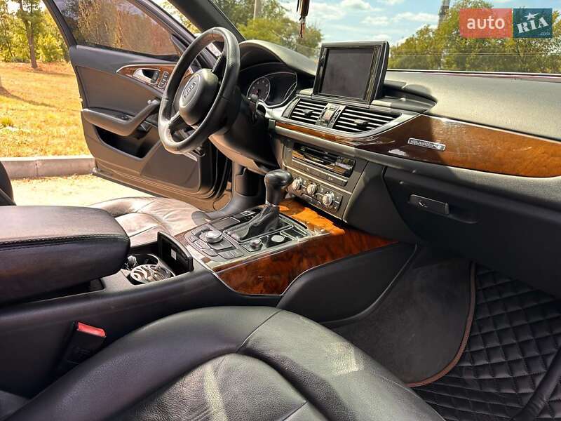 Седан Audi A6 2013 в Новомосковске