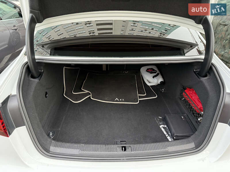 Седан Audi A6 2015 в Луцке