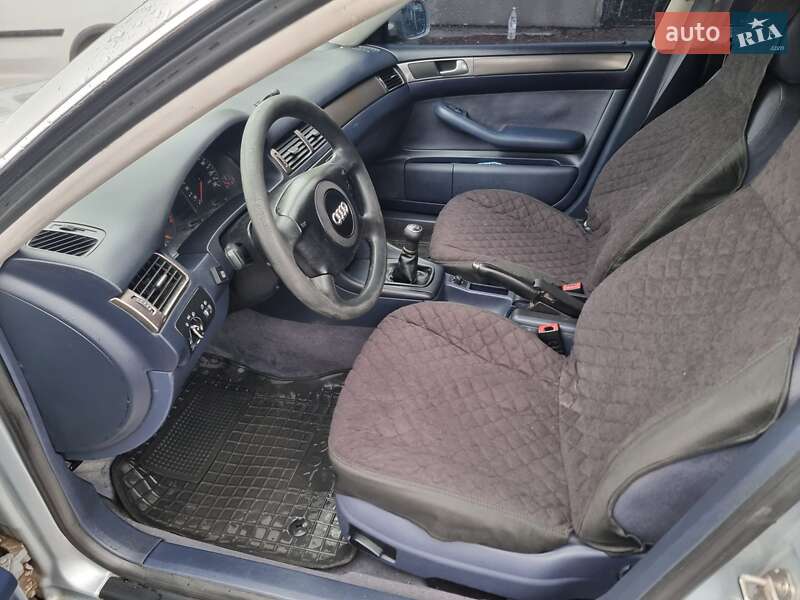 Седан Audi A6 1998 в Кременці