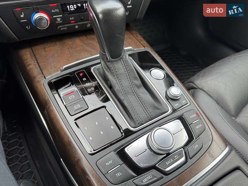 Седан Audi A6 2015 в Хмельницком