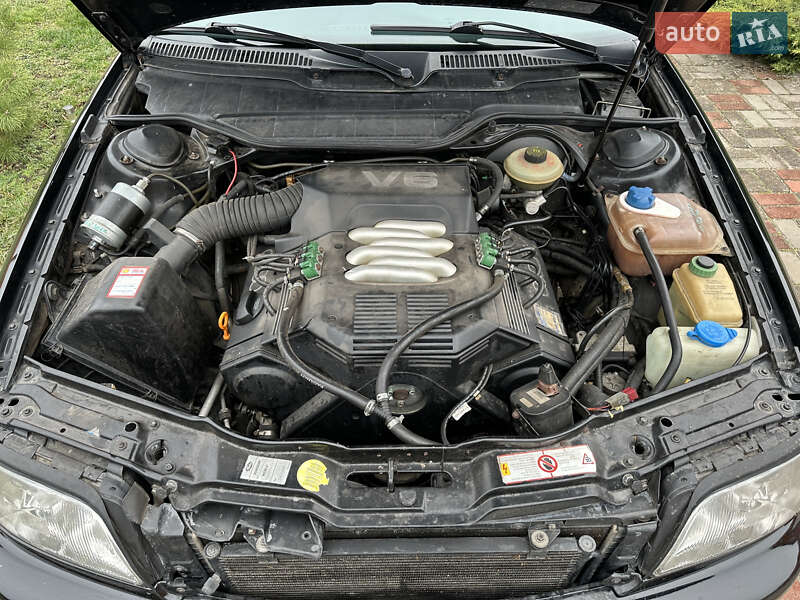 Седан Audi A6 1996 в Лебедині
