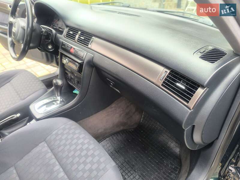 Седан Audi A6 1998 в Чернівцях