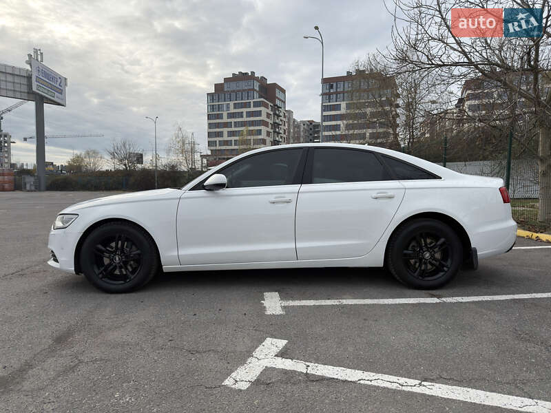 Седан Audi A6 2012 в Ужгороде