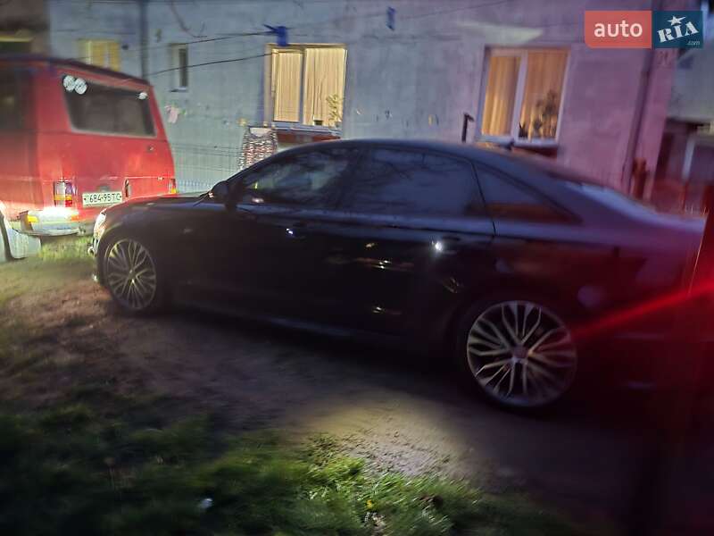 Седан Audi A6 2016 в Стрию