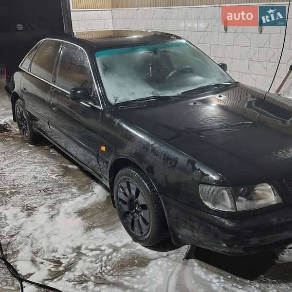 Седан Audi A6 1995 в Полтаві
