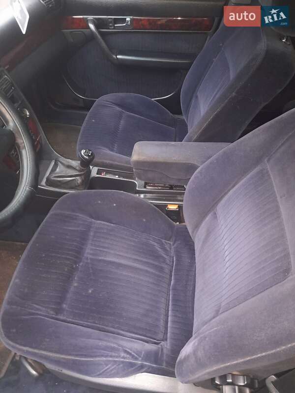 Седан Audi A6 1995 в Полтаві