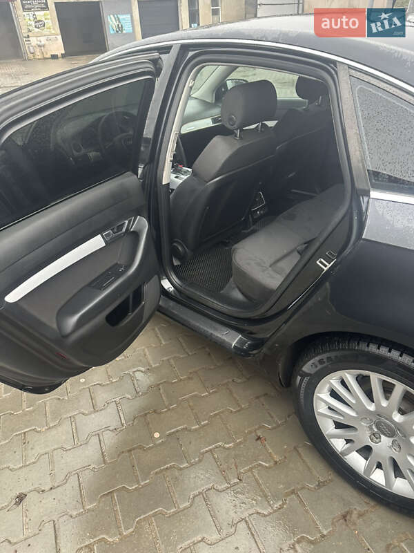 Седан Audi A6 2004 в Залещиках