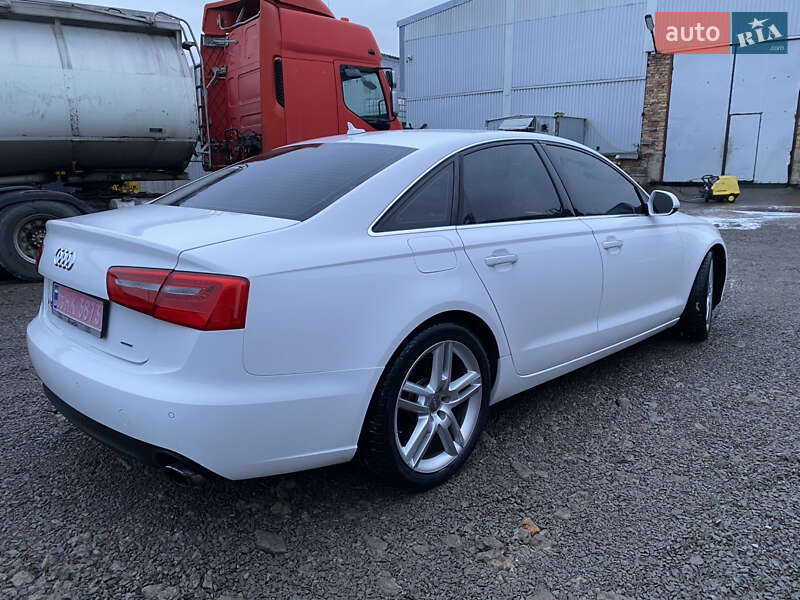 Седан Audi A6 2014 в Рівному