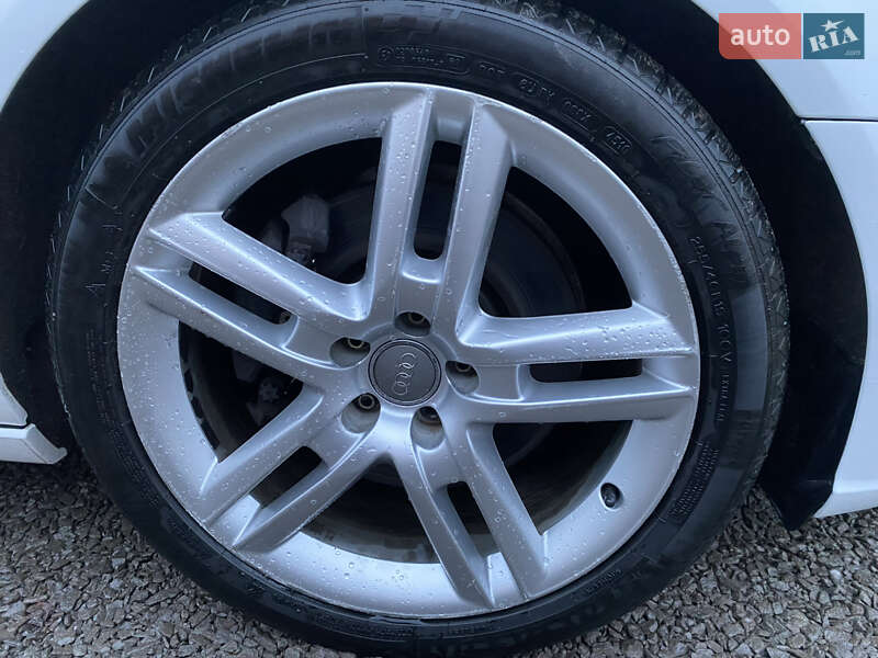 Седан Audi A6 2014 в Рівному