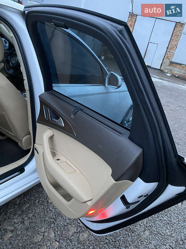 Седан Audi A6 2014 в Рівному