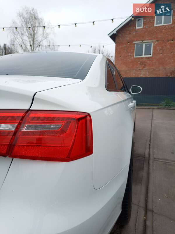 Седан Audi A6 2013 в Ивано-Франковске