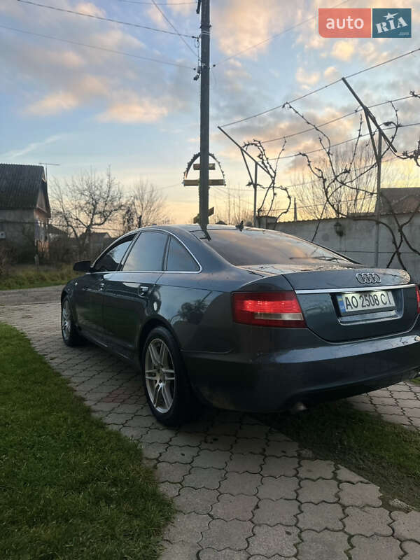 Седан Audi A6 2004 в Хусте