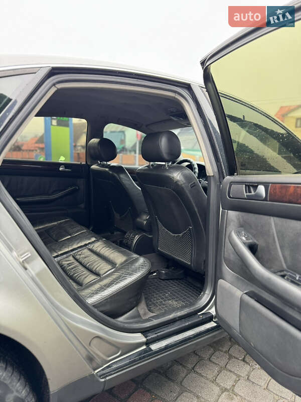 Седан Audi A6 2002 в Тячеве