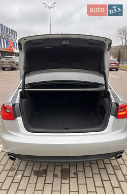 Седан Audi A6 2013 в Староконстантинове