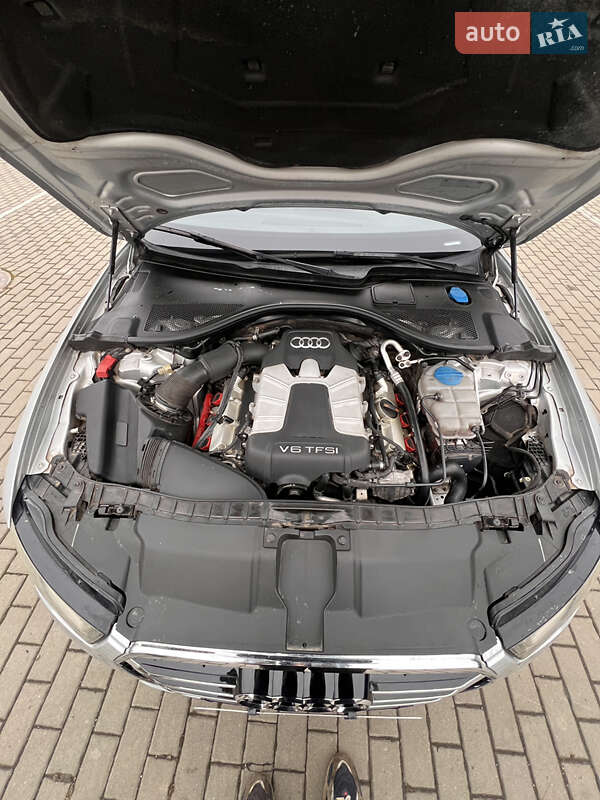 Седан Audi A6 2013 в Староконстантинове