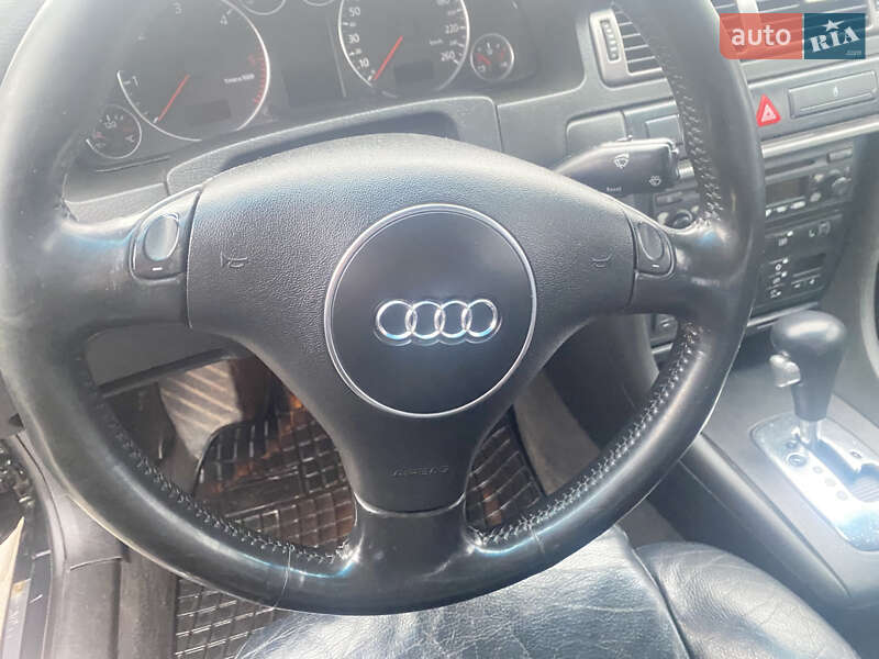 Седан Audi A6 2003 в Олевске