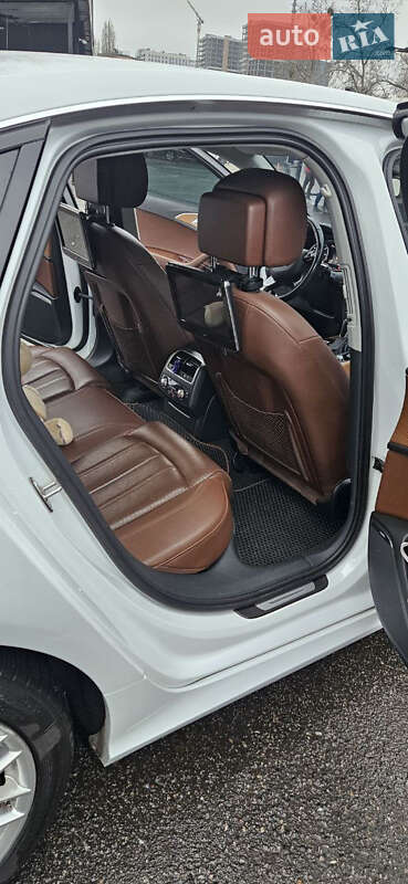 Седан Audi A6 2015 в Киеве