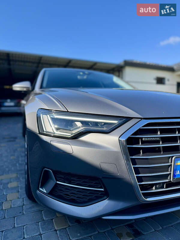 Седан Audi A6 2019 в Вараше