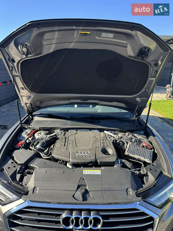 Седан Audi A6 2019 в Вараше
