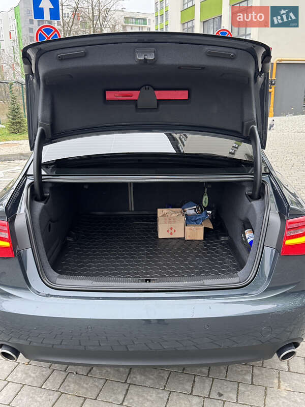 Седан Audi A6 2013 в Ивано-Франковске