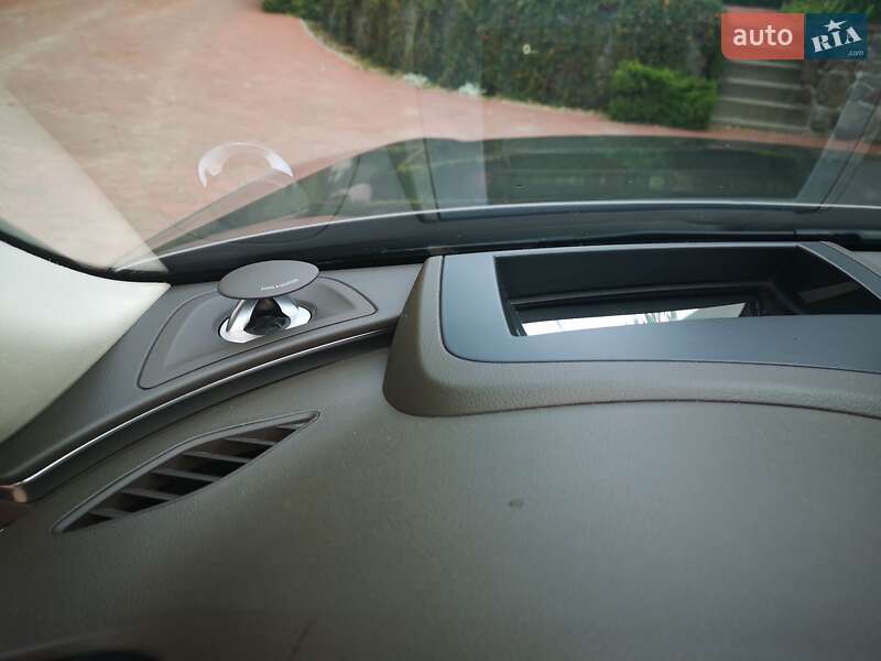 Седан Audi A6 2011 в Каневе