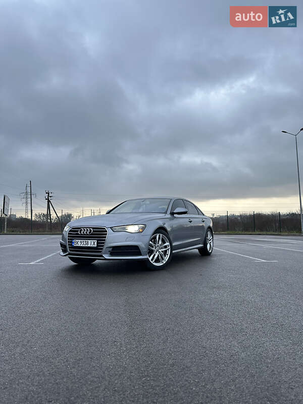 Седан Audi A6 2015 в Ровно