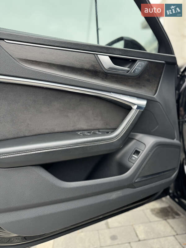 Седан Audi A6 2019 в Ужгороде