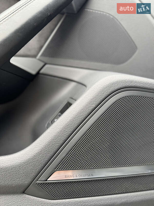 Седан Audi A6 2019 в Ужгороде