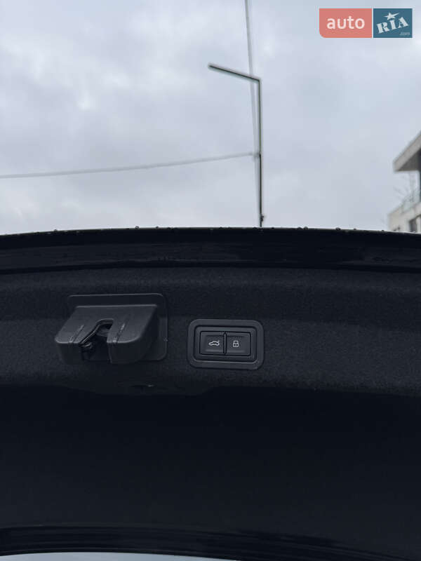 Седан Audi A6 2019 в Ужгороде