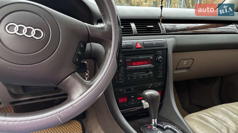 Седан Audi A6 2000 в Шептицькому