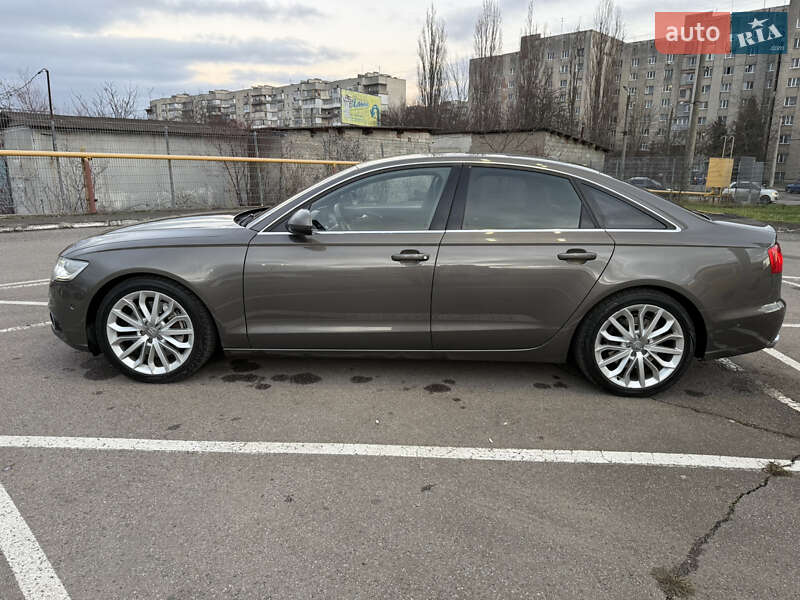 Седан Audi A6 2011 в Ивано-Франковске
