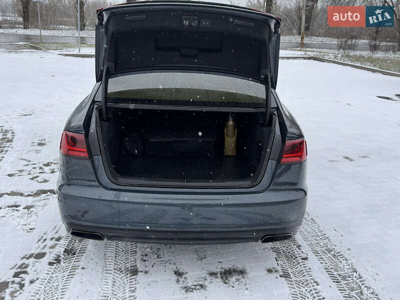 Седан Audi A6 2015 в Каневе