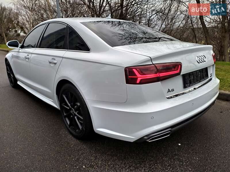 Седан Audi A6 2015 в Киеве