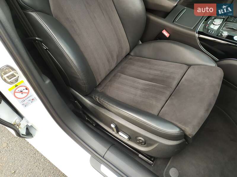 Седан Audi A6 2015 в Киеве