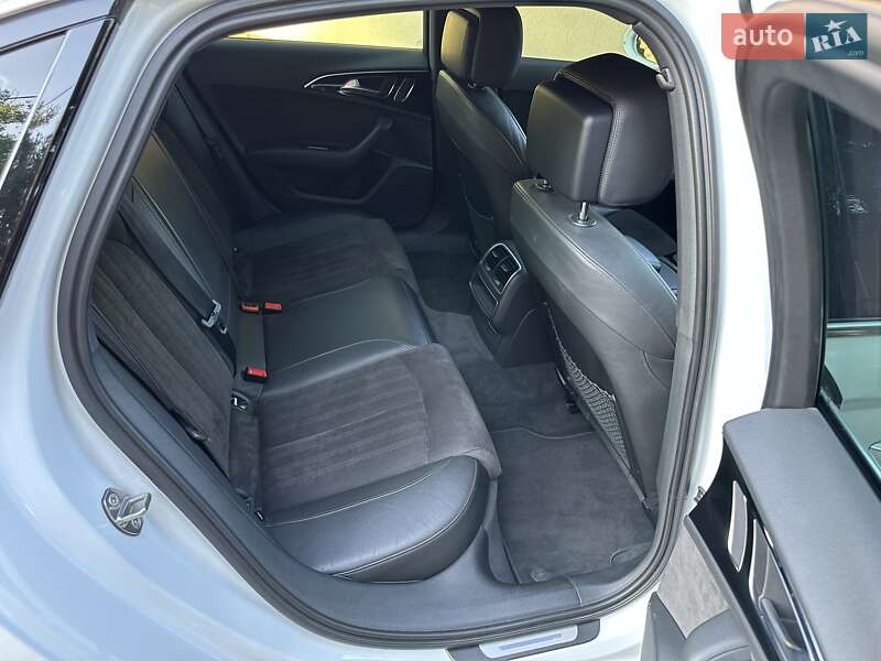 Седан Audi A6 2015 в Киеве