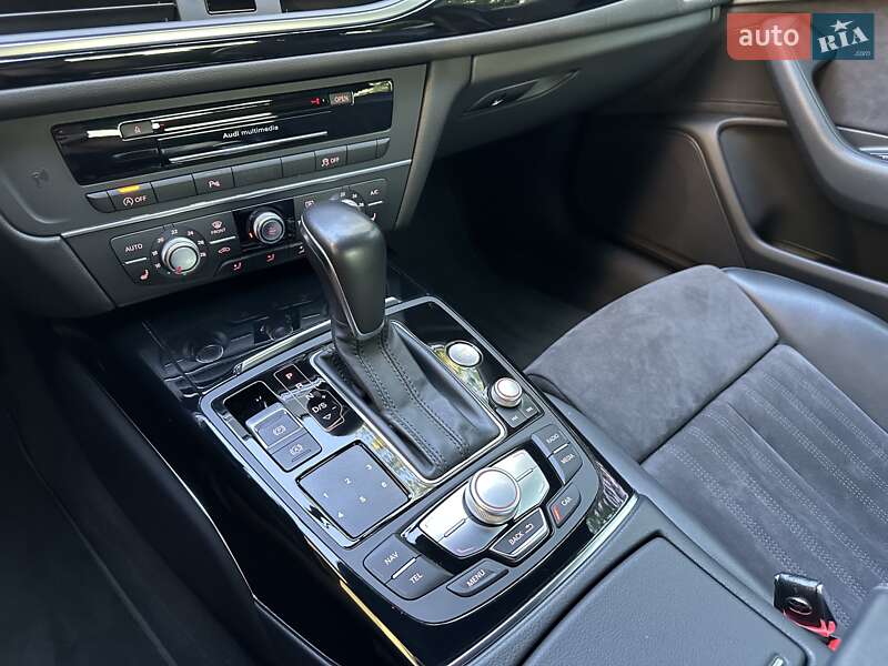 Седан Audi A6 2015 в Киеве