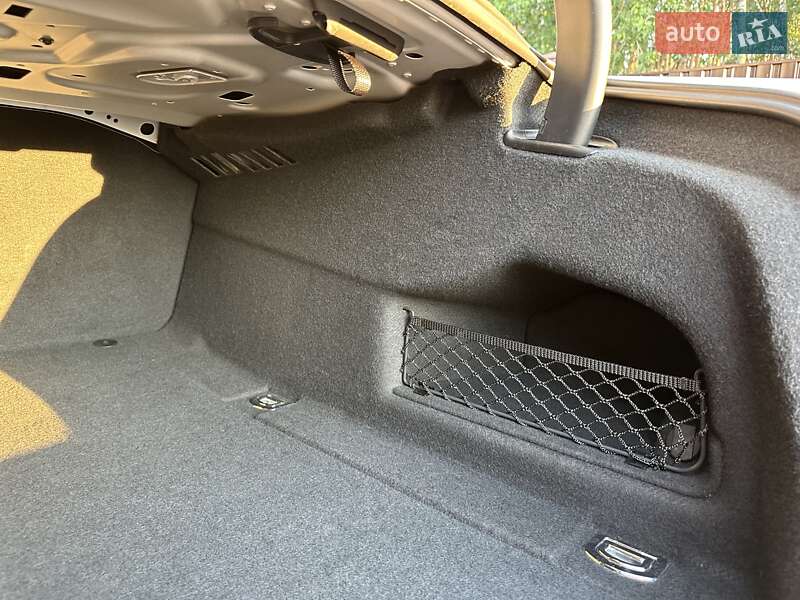 Седан Audi A6 2015 в Киеве