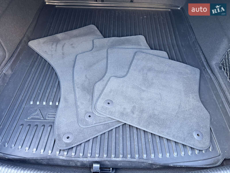 Седан Audi A6 2018 в Чернівцях