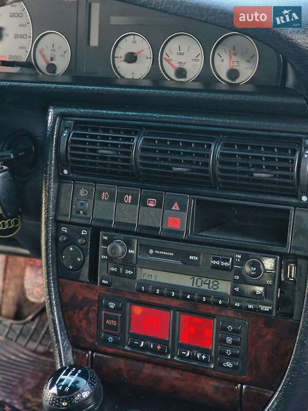 Седан Audi A6 1996 в Стрые