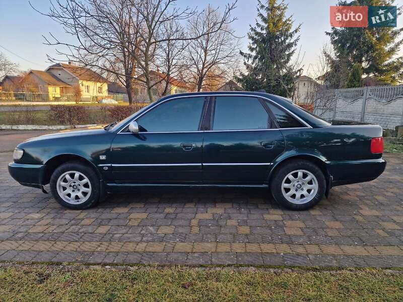 Седан Audi A6 1996 в Стрые