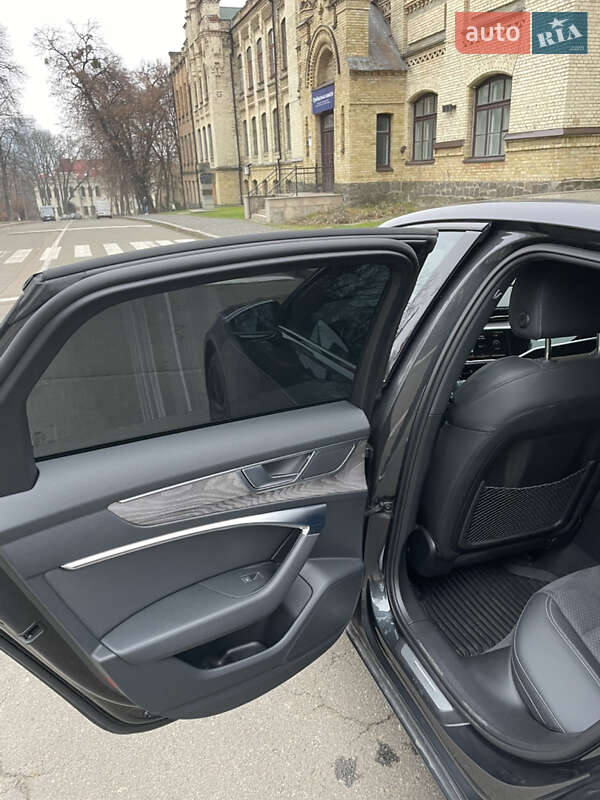 Седан Audi A6 2023 в Киеве