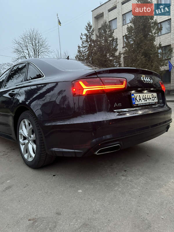 Седан Audi A6 2017 в Вараше
