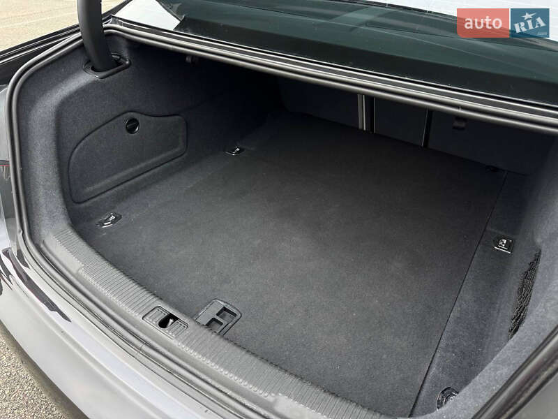 Седан Audi A6 2013 в Киеве