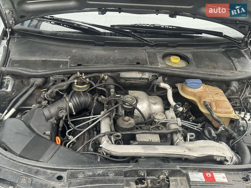 Седан Audi A6 2000 в Ровно