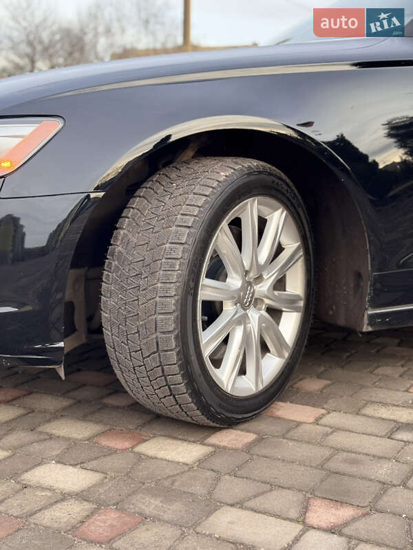 Седан Audi A6 2013 в Нововолынске