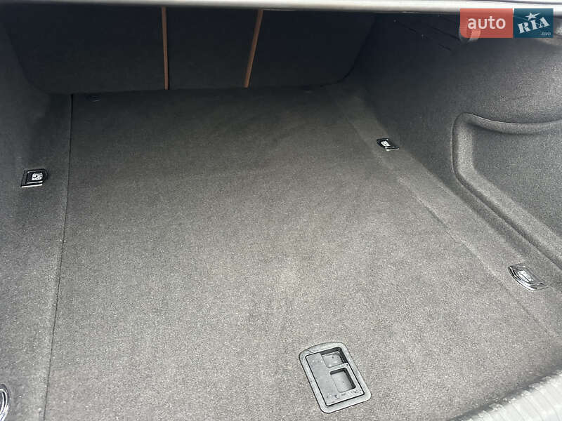 Седан Audi A6 2019 в Киеве