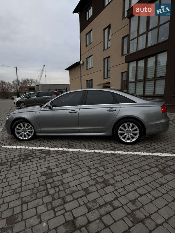 Седан Audi A6 2014 в Рівному