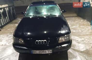 Седан Audi A6 1995 в Жовкві