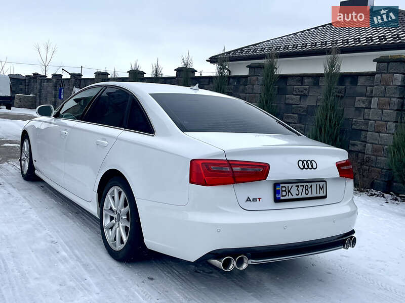 Седан Audi A6 2014 в Ровно